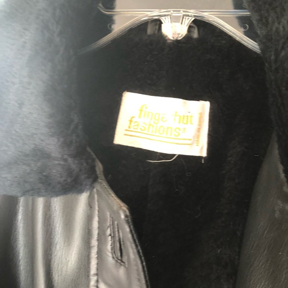 Long pleather coat. - Picture 6 of 8